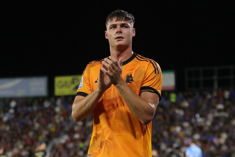Evan Ferguson crea problemi alla Roma: convocato in Nazionale nonostante l'infortunio