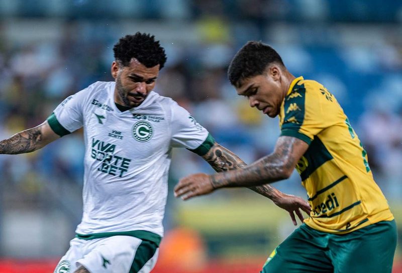 Goiás conquista vitória crucial sobre Cuiabá e entra no G4 da Série B