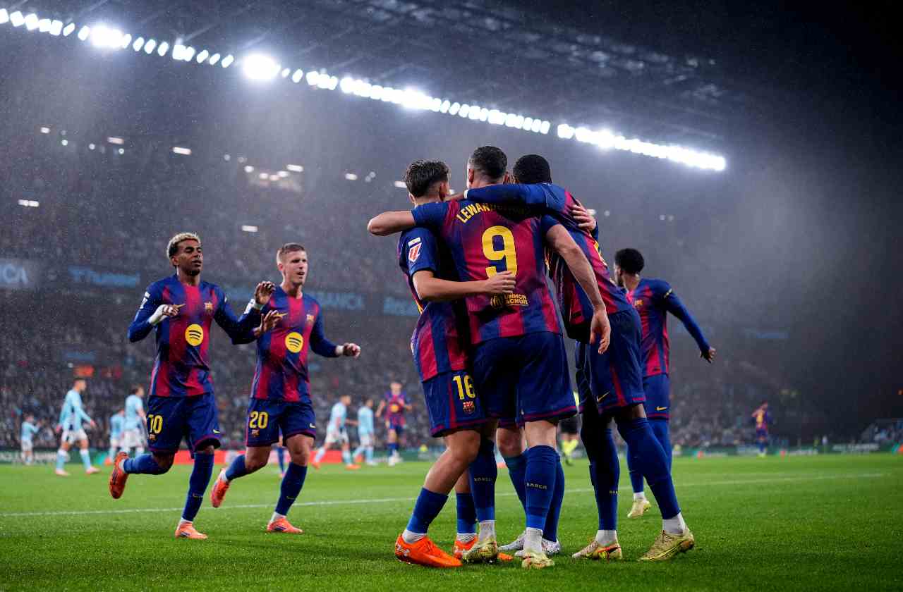Barcelona brilha com hat-trick de Lewandowski e vence Celta em jogo emocionante