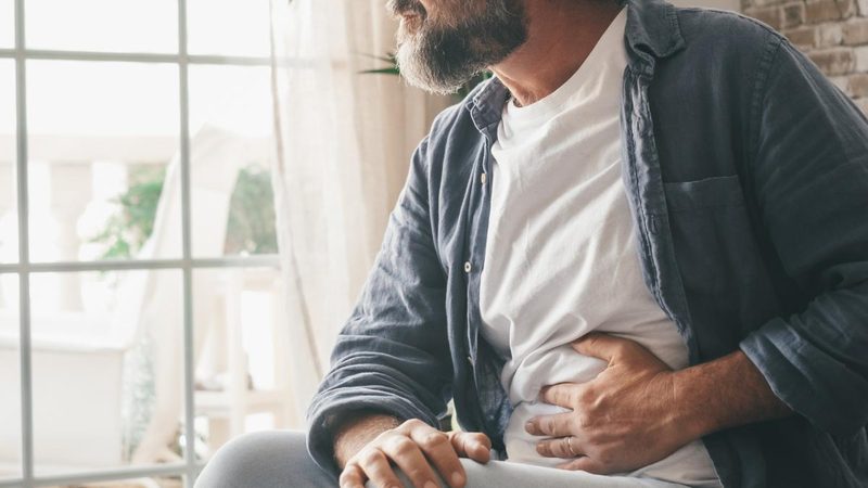 Evitare l'automedicazione per il mal di stomaco: i rischi dell'Helicobacter pylori