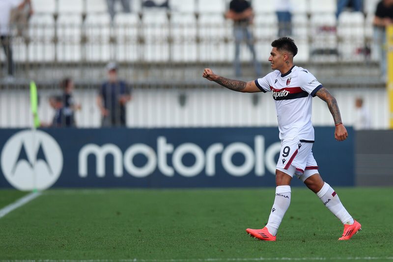 Elmas guida il Napoli, Rowe debutta con il Bologna: le formazioni ufficiali