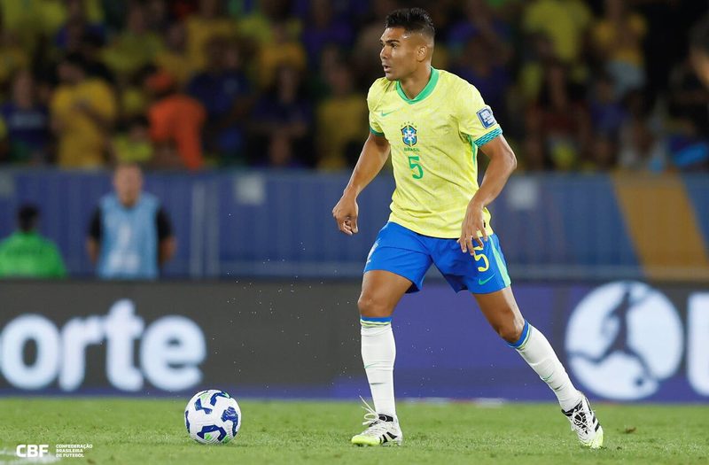 Casemiro alerta Seleção Brasileira sobre redes sociais antes da Copa do Mundo