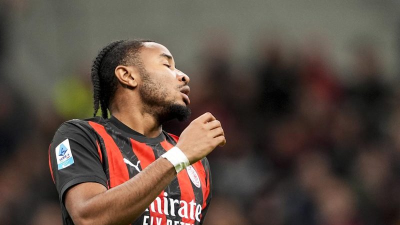 Nkunku a secco: il Milan teme per l'attaccante da 37 milioni