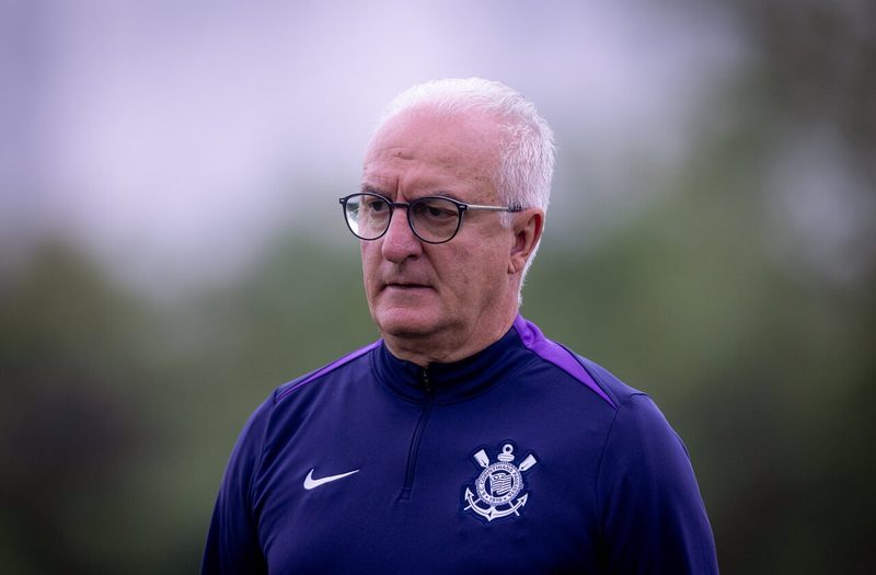 Dorival Júnior critica desempenho do Corinthians após derrota para o Ceará