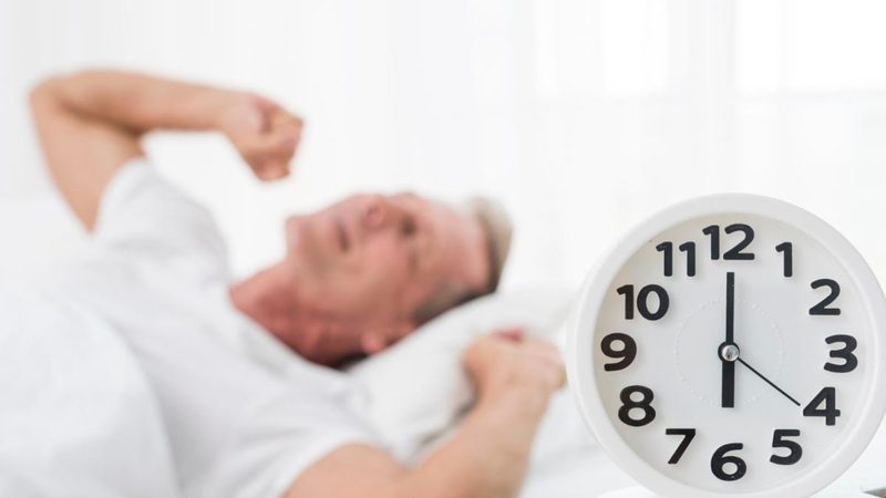 Il sonno degli over 60: quando è normale e quando è il caso di allarmarsi