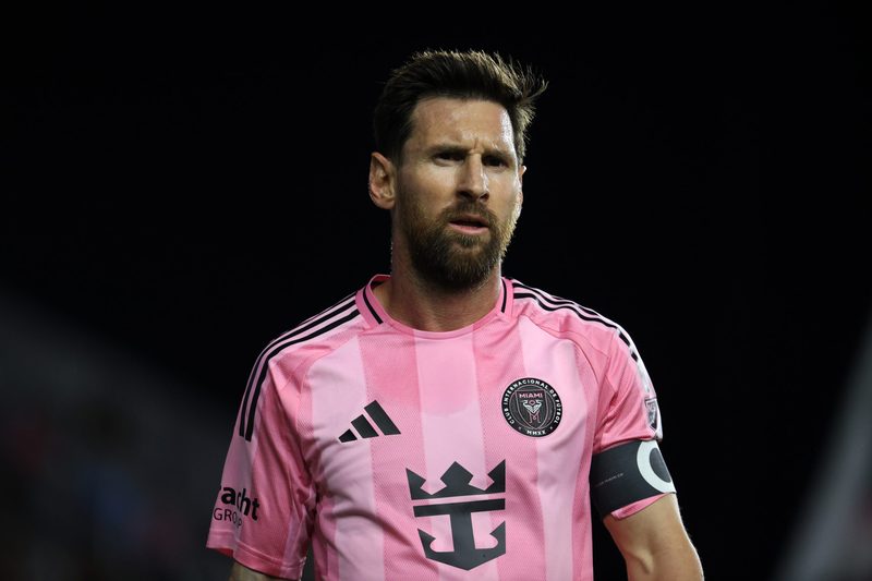 Messi riflette sul passato e sul futuro: "Non voglio essere un peso al Mondiale"