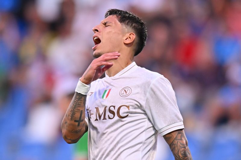 Olivera, da protagonista a riserva: il Napoli cerca un riscatto per l'uruguaiano