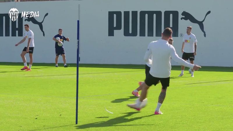 Valencia Gears Up for LaLiga Showdown Against Alavés