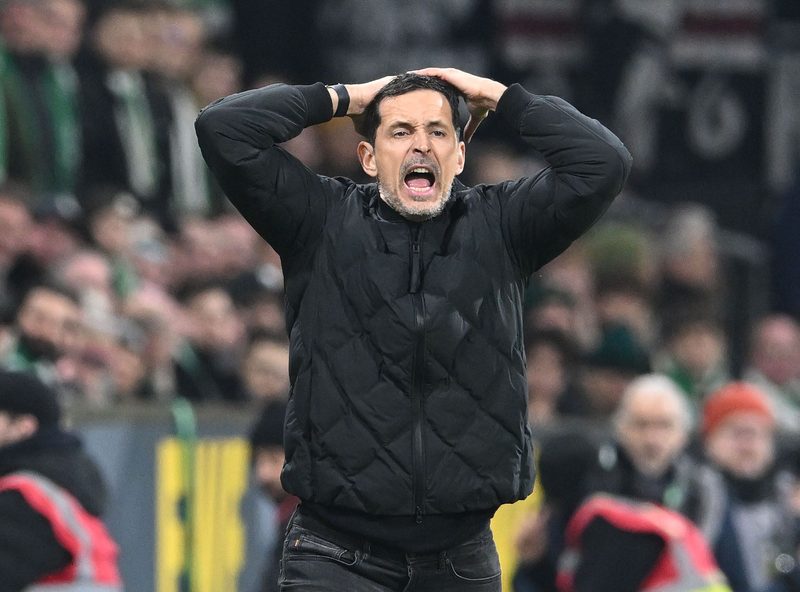 Eintracht Frankfurt steht nach Rückrundenauftakt unter Druck – Toppmöllers Zukunft ungewiss