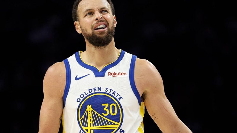Stephen Curry se convierte en el vigésimo máximo anotador histórico de la NBA