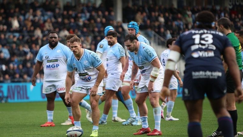 L'Aviron Bayonnais s'incline face au Racing 92 : "On donne trop de cadeaux pour gagner"