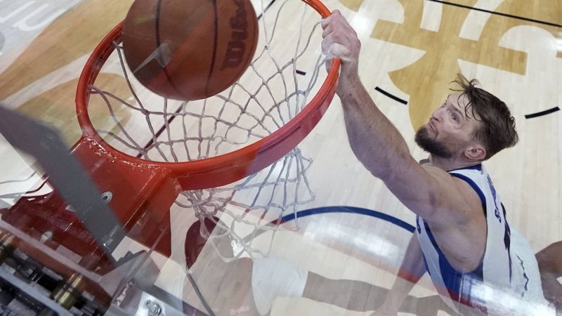 Sacramento Kings sufren bajas críticas: Sabonis y LaVine fuera por lesiones