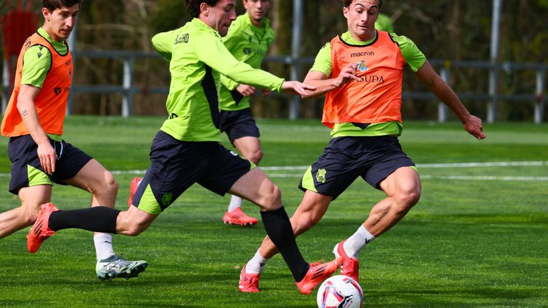 Odriozola enfrenta un nuevo capítulo de lesiones en su regreso a la Real Sociedad