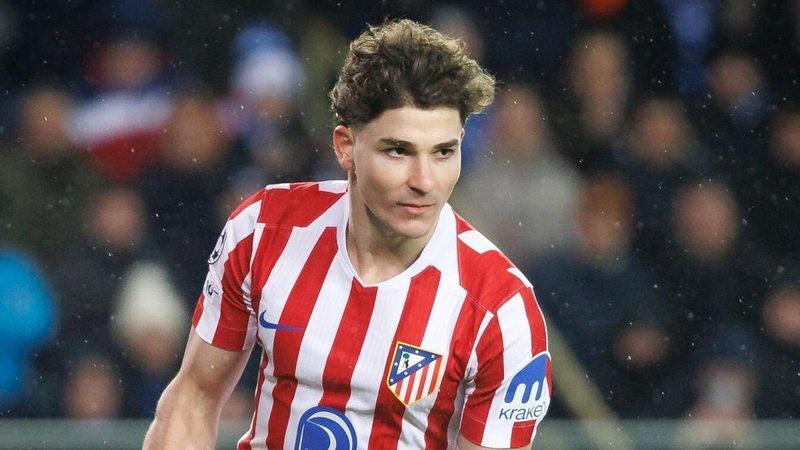 El Atlético de Madrid busca avanzar en los playoffs de la Champions League hoy en casa