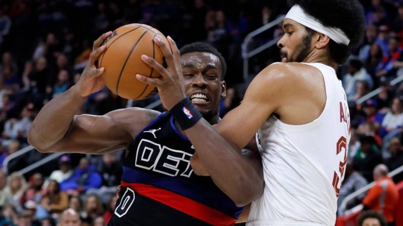 Jalen Duren brilla y los Pistons superan a los Cavs en un emocionante final (122-119)