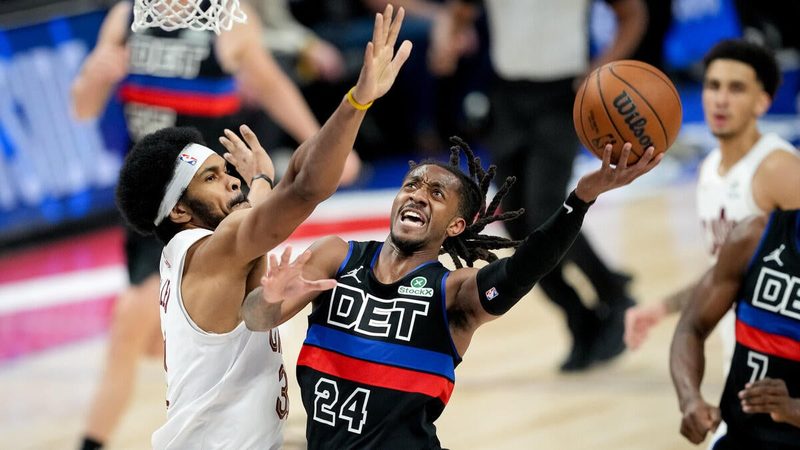 Cavaliers' Risky Foul Strategy Backfires in Overtime Loss to Pistons