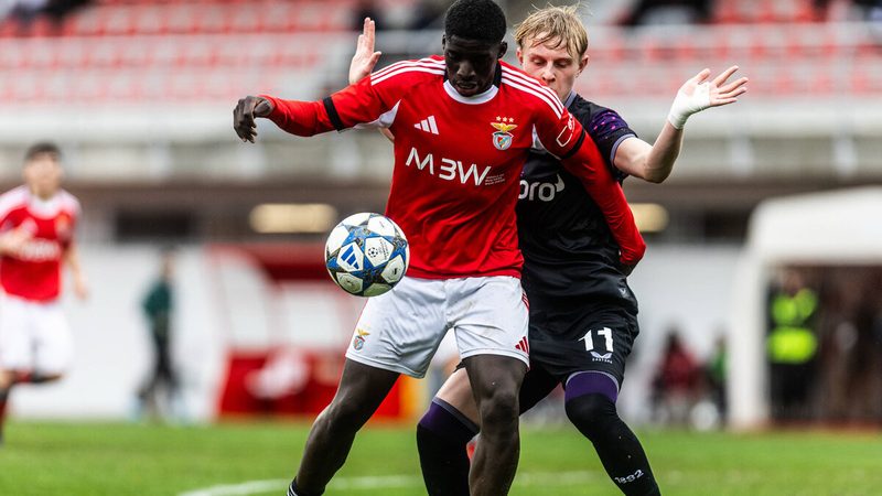 Bayern München zeigt Interesse an Benfica-Talent Daniel Banjaqui für die Zukunft