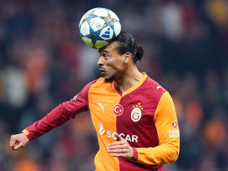 Leroy Sané glänzt bei Galatasarays Derbysieg, sieht aber Rot gegen Besiktas