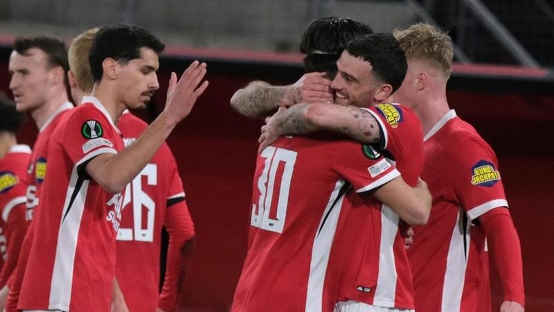 Colpi decisivi di Strasburgo, Rayo e Shakhtar: Parrott guida l'Az alla vittoria