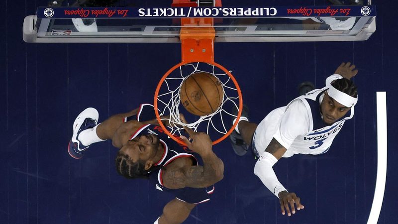 Leonard trascina i Clippers con 45 punti, Jokic brilla ancora per Denver