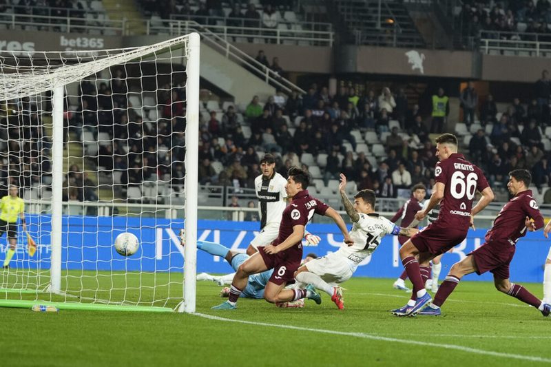 Il Torino travolge il Parma con un netto 4-1 nell'anticipo di Serie A