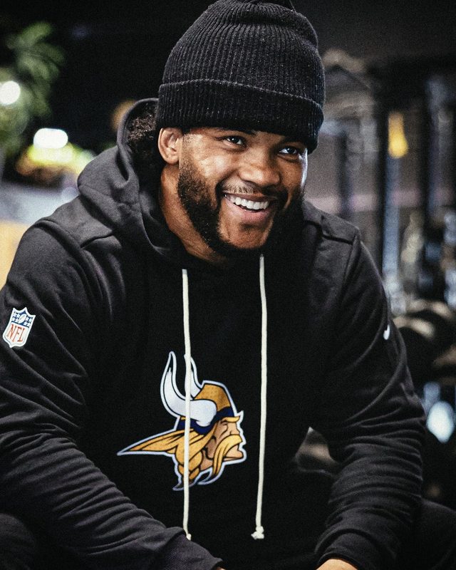 Minnesota Vikings anuncia a contratação do quarterback Kyler Murray, ex-Arizona Cardinals