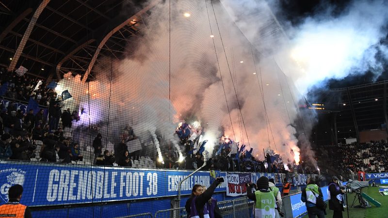 Affrontements entre supporters : 10 blessés avant le match entre le GF38 et l'ASSE