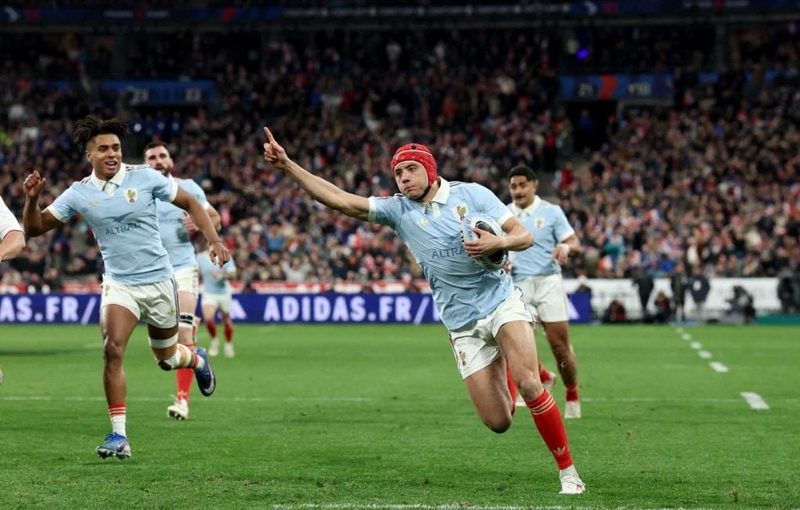 Les exploits de Louis Bielle-Biarrey et Thomas Ramos propulsent la France vers la victoire