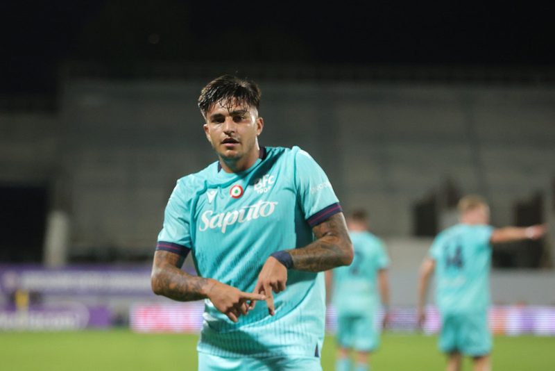 Arsenal erwägt Santiago Castro als Alternative zu Julian Alvarez