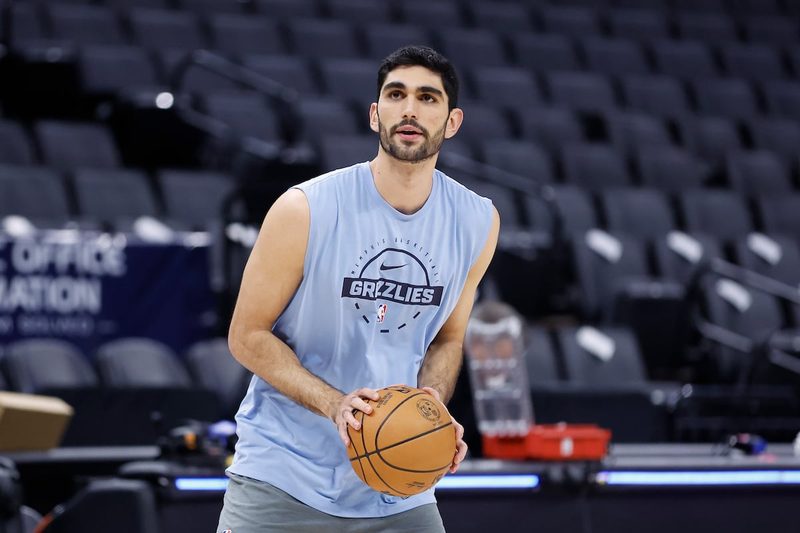 Santi Aldama se despide de su mejor temporada en la NBA tras ser operado de la rodilla