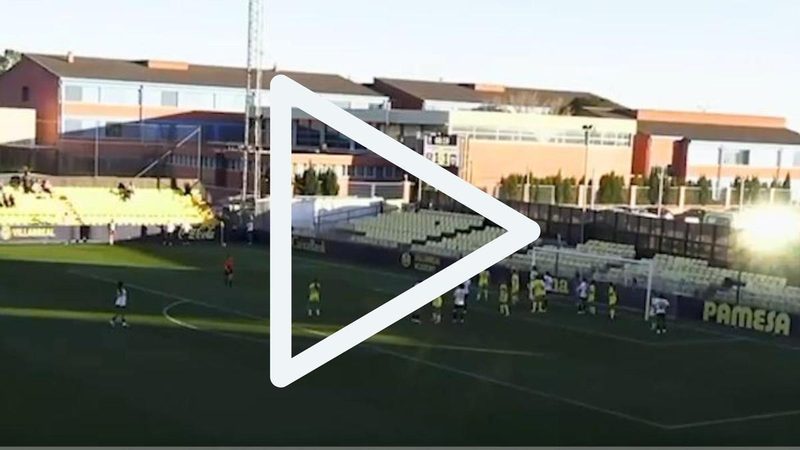 El impresionante gol olímpico de Sara Tamarit destaca en el derbi entre Villarreal y Valencia