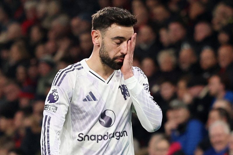 Bruno Fernandes Slams Refereeing Inconsistencies After Manchester United's Draw at Bournemouth