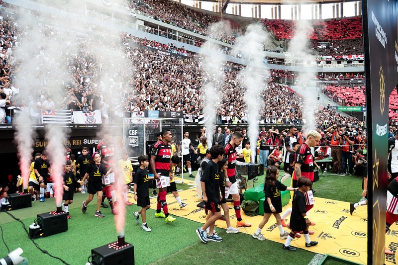 Flamengo busca vingança contra o Corinthians após crise e mudanças no comando