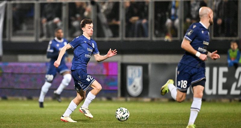 Déception pour Dunkerque : Enzo Bardeli dénonce l'arbitrage après la défaite à Troyes