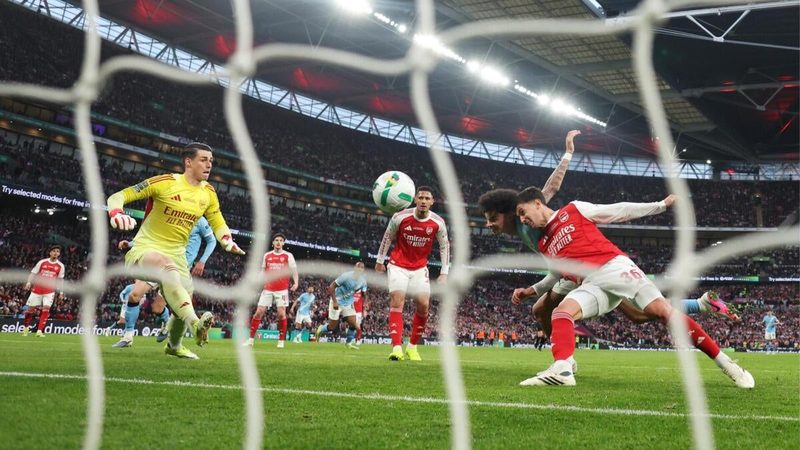Manchester City Dominates Arsenal in EFL Cup Final with Fearless Display