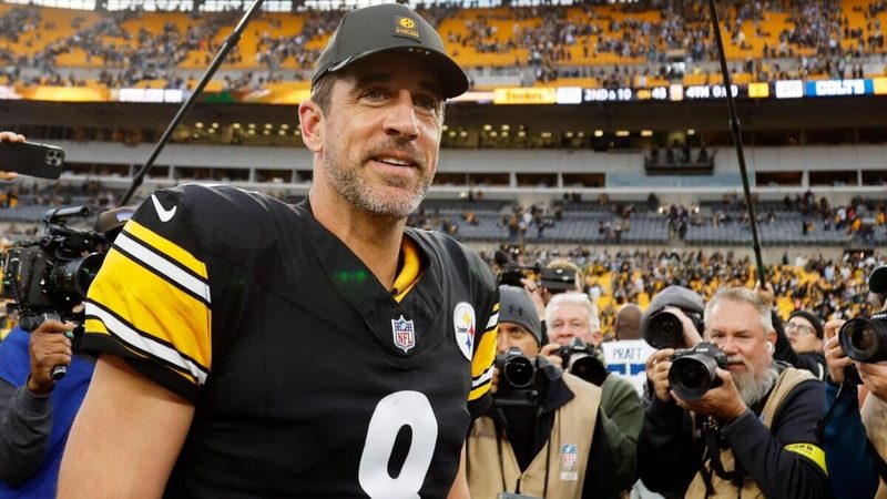 Aaron Rodgers Weighs Options as Steelers Seek QB for 2026 Season