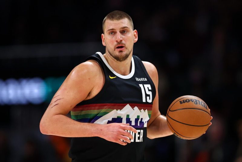 Jokic guida i Nuggets, Celtics sconfitti in casa dai Timberwolves: i risultati NBA