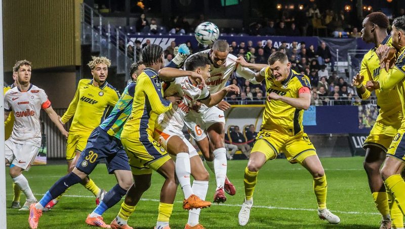 Le Pau FC en quête de repères : un match nul face à Montpellier