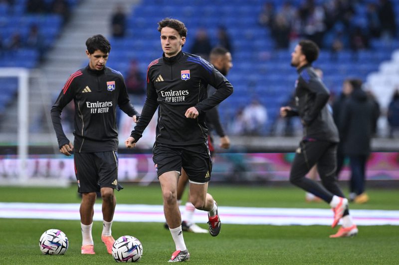 Angers - OL : Tyler Morton de retour, Nicolas Tagliafico en suspension