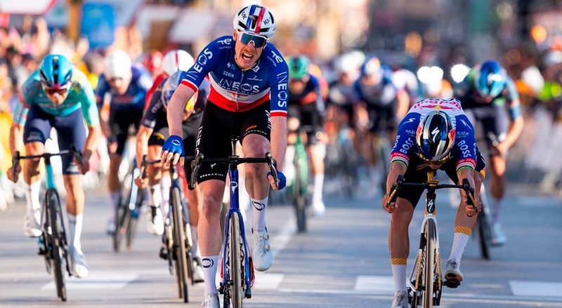 Godon conquista a terceira etapa da Volta à Catalunha após queda de Evenepoel