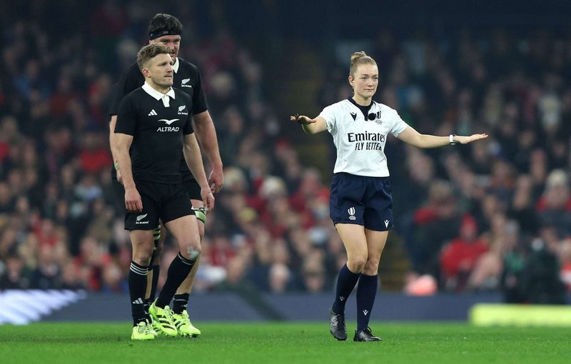 L’Ecossaise Hollie Davidson fera l’histoire en arbitrant un match du Top 14