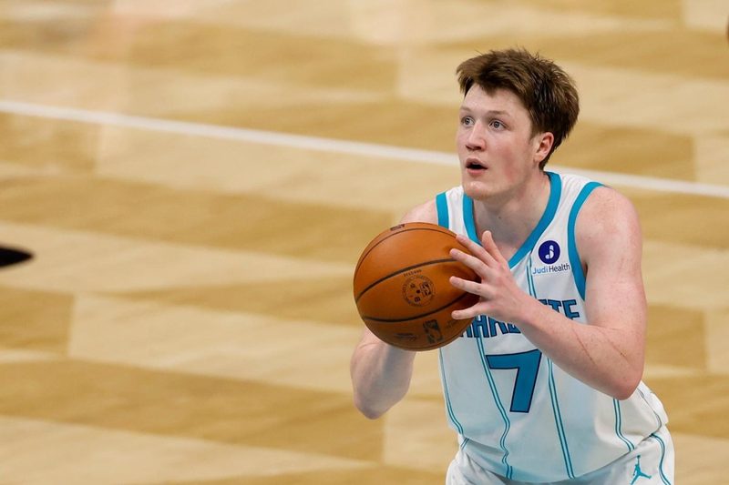 Detroit domina, Charlotte continua a vincere e Orlando si impone in extremis