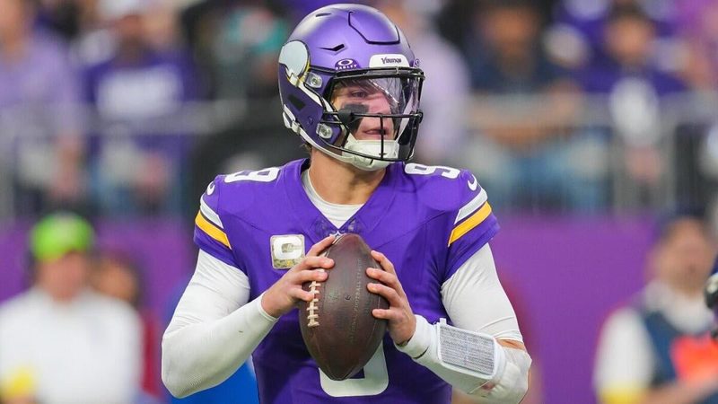 Vikings' QB Battle Heats Up: O'Connell Weighs in on Murray, McCarthy, and Wentz