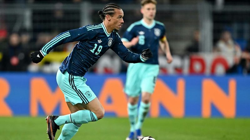 Bundestrainer und Mitspieler verteidigen Sané gegen Fan-Pfiffe in Stuttgart