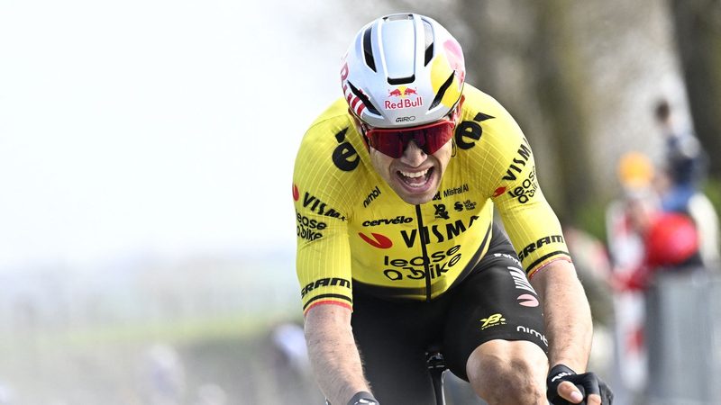 Wout van Aert frustré à A Travers la Flandre : une victoire qui s'échappe encore