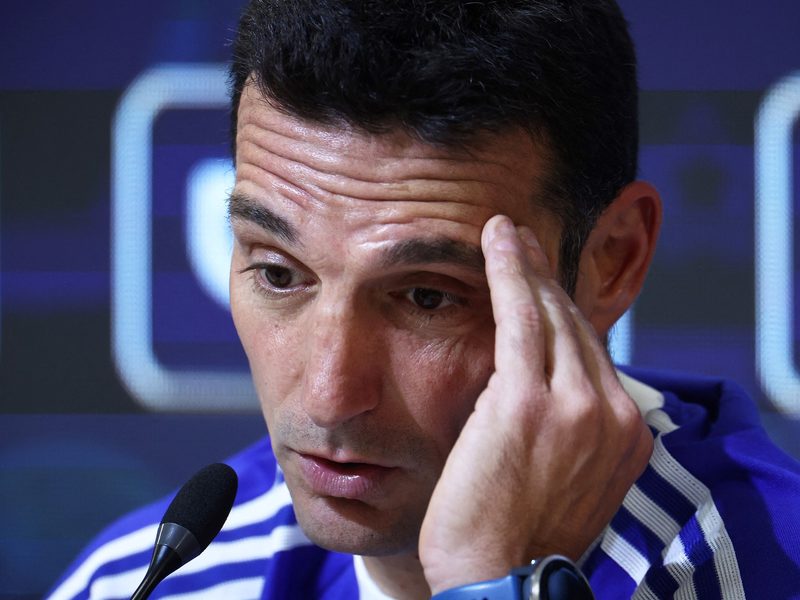 Scaloni lamenta la ausencia de Italia en el Mundial tras su caída ante Bosnia