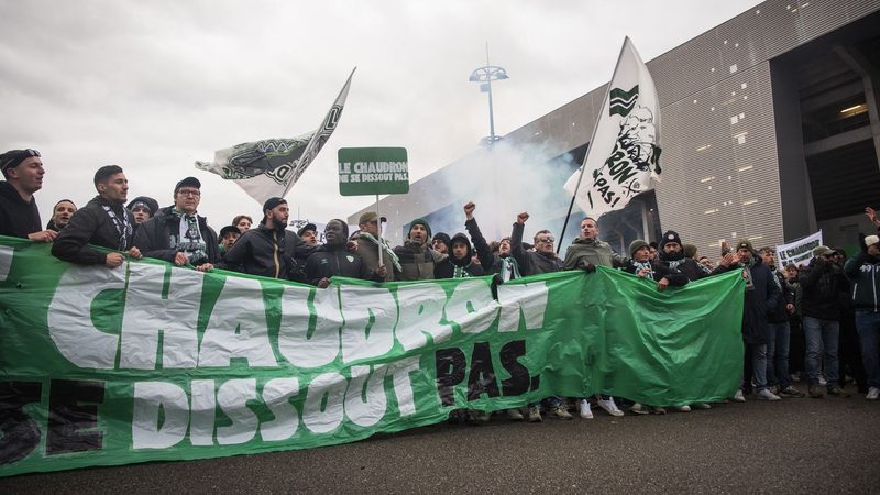 Le ministère de l'Intérieur relance la dissolution des groupes de supporters de l'AS Saint-Etienne