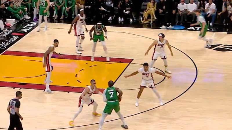 Boston Celtics establecen un récord histórico con 53 puntos en un cuarto