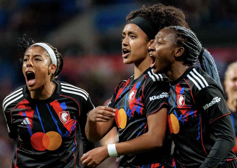 Lyon supera Wolfsburg na prorrogação e avança às semifinais da Champions Feminina