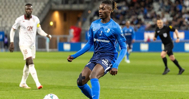 Le GF38 tenu en échec par Clermont : un match nul frustrant à domicile